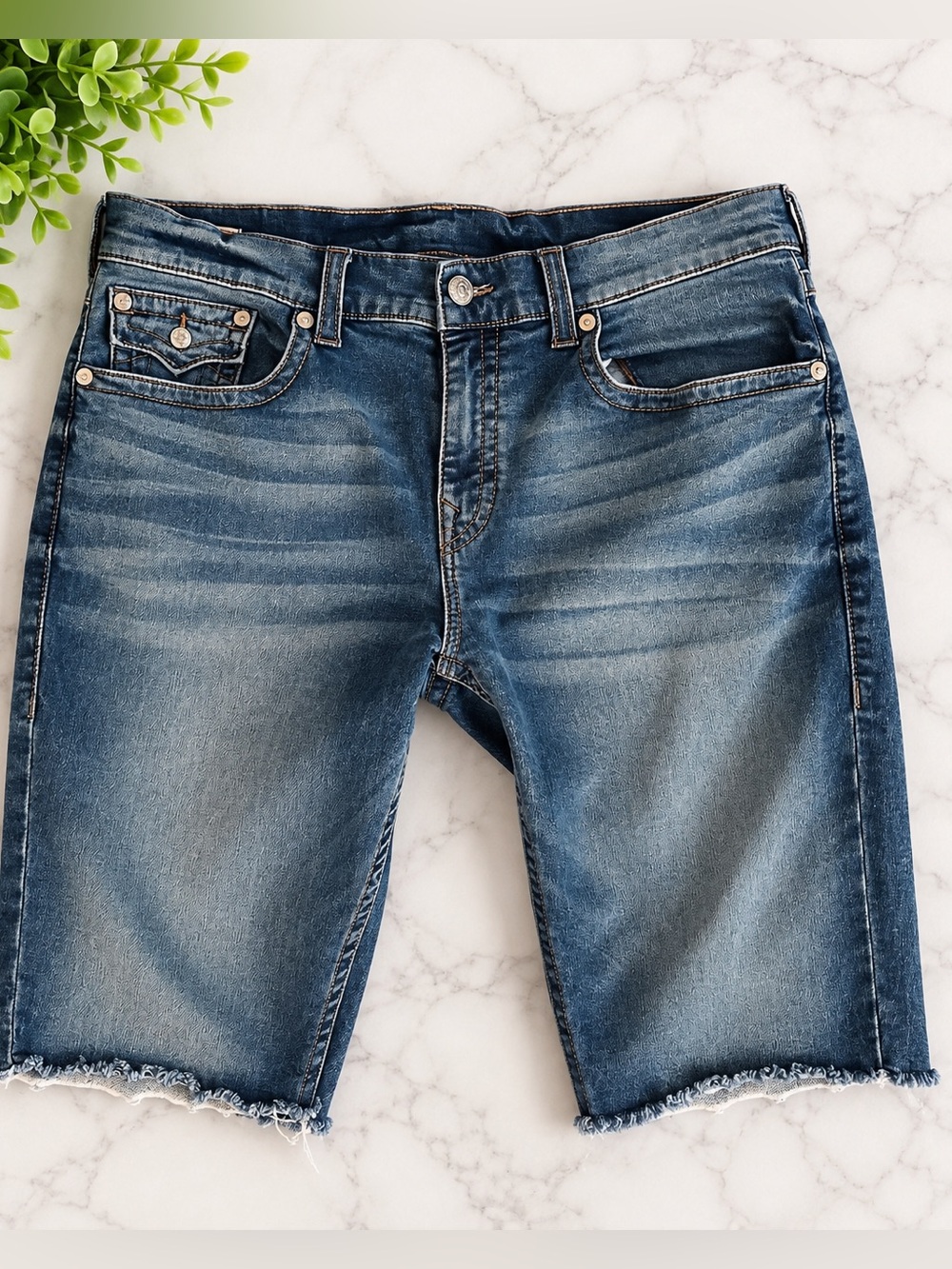 True Religion Ricky Women’s Size 38 Cutoff Bermuda Jean Shorts Raw Hem